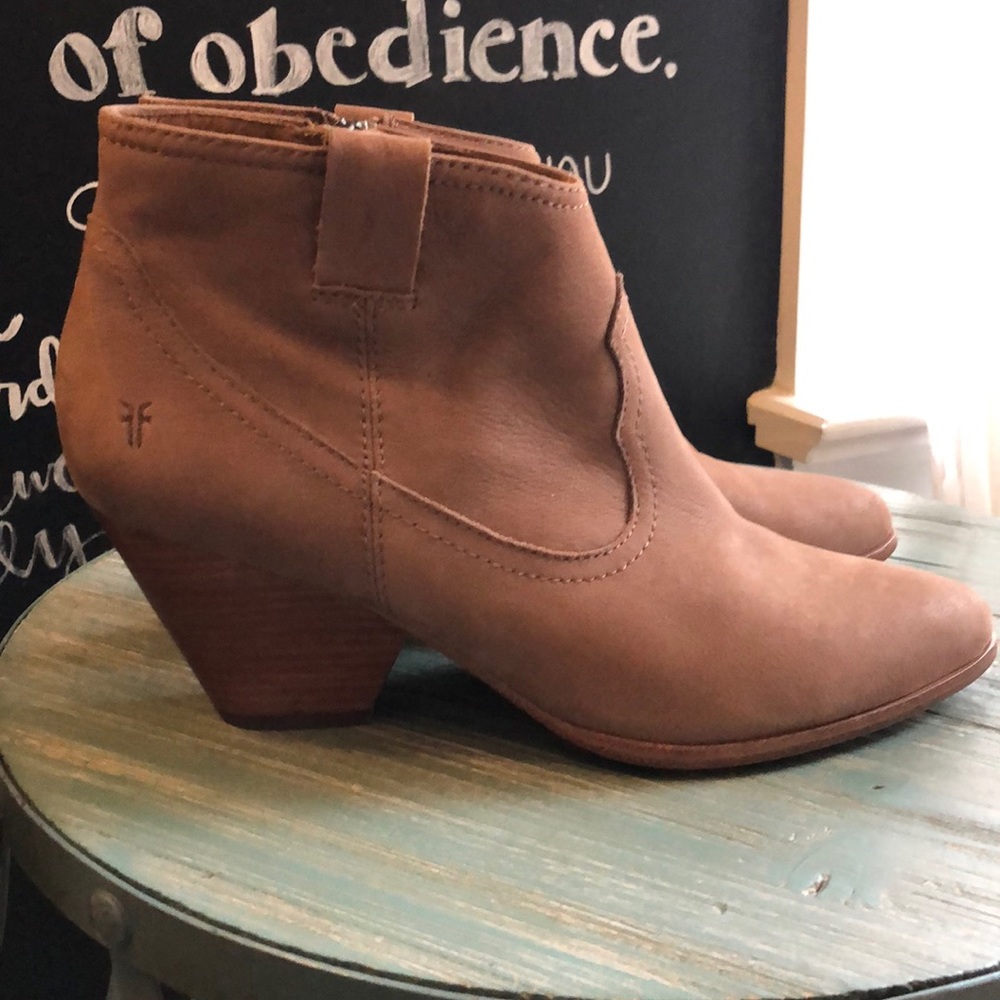 Frye Women’s Booties, Size 8, Light Brown